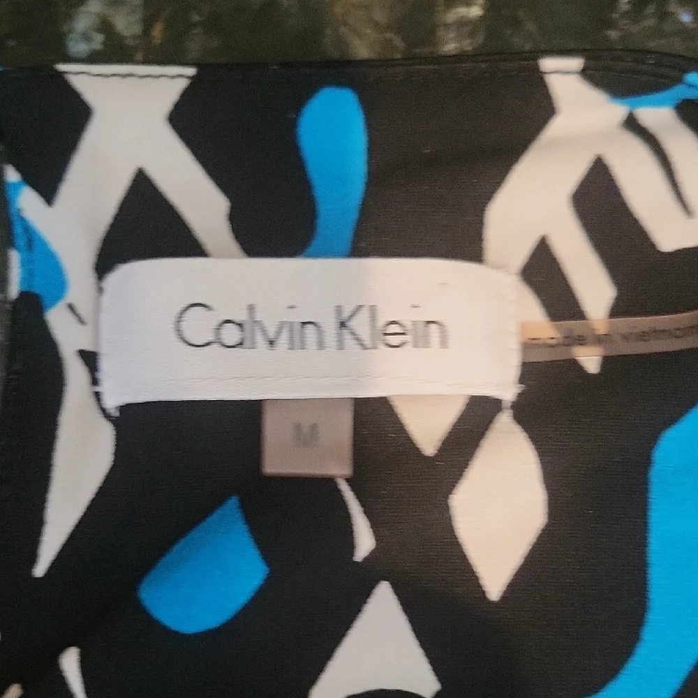 Calvin Klein Black and White Fitted Tank Top - Picture 3 of 3